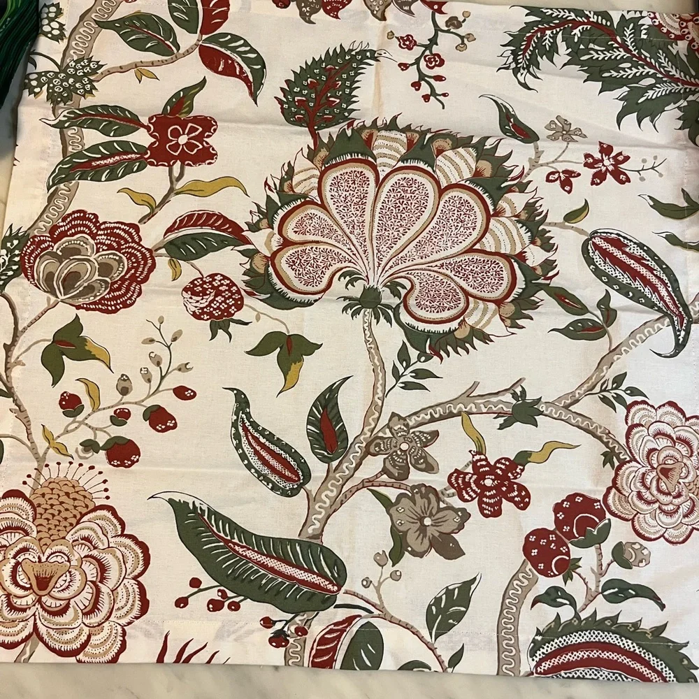 Floral Patterned Williams Sonoma Kitchen towel/  New!Firm Price
